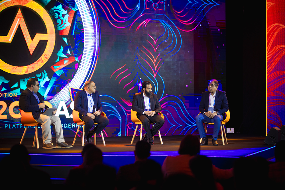 WSO2Con - Lessons from Leading Modernization